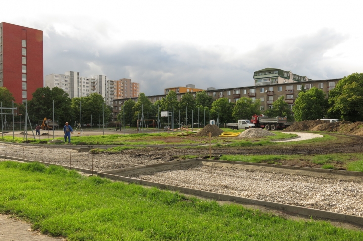 Revitalizácia športového areálu ZŠ Medzilaborecká