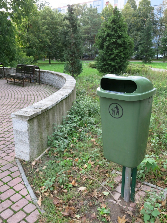 V Ružinove cez leto namontujú stovku smetných košov