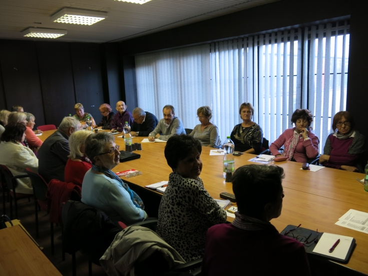 Ružinovskí seniori sa bezplatne učia angličtinu 