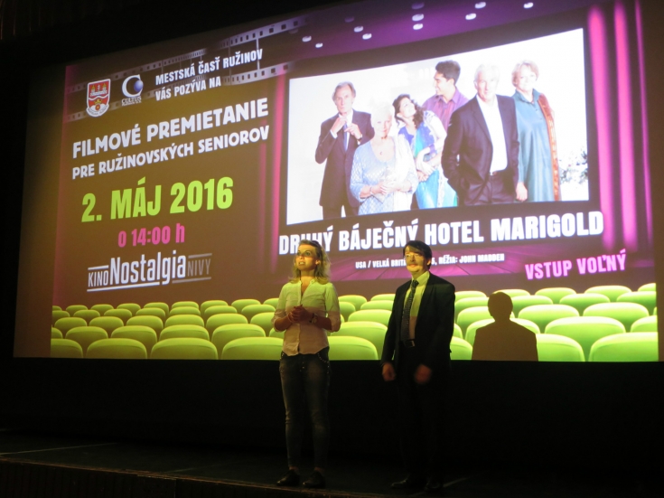 Bezplatné kino pre Ružinovských seniorov odštartovalo vo veľkom štýle