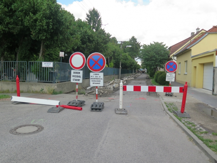 V Ružinove odštartovala tohtoročná oprava ciest a chodníkov
